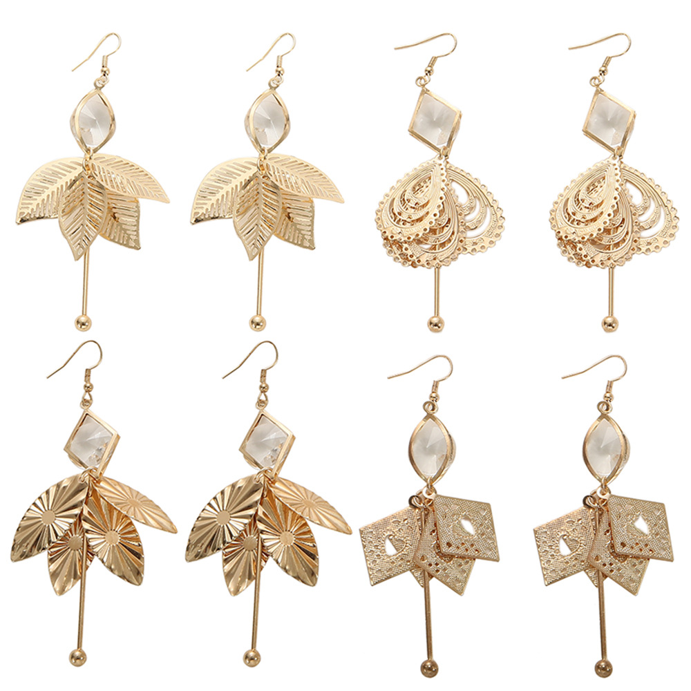 4 pair of golden rhinestone geometric metal tablet earrings [B25-0504]