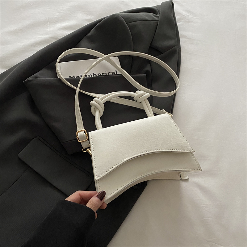 Bolsos de moda para mujer 2024 otoño nueva tendencia bolso de hombro de moda bolso de mensajero casual simple bolso cuadrado pequeño de color sólido