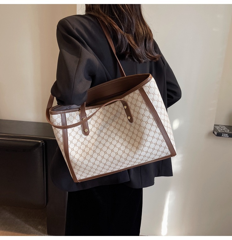 High-end, stylish, versatile, hand-carry bag for women, 2025 new trendy and popular single-shoulder bag with large capacity tote bag undefined