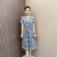 一件代发2025洋气妈妈夏装新款连衣裙中长款高端修身显瘦中年女装