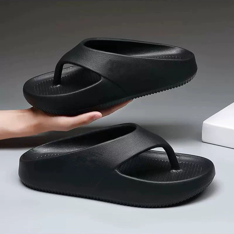 Шлепанцы мужчины носят толстую подошвину, нескользящие шлепанцы для ног летом
