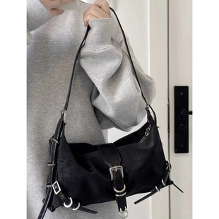 Hot Girl Heavy Metal All-match Workwear Underarm Bag silver Matte Mirror Dopamine Matching Shoulder Bag for Going Out for Photographs