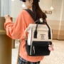 中学生大容量轻便学生双肩包