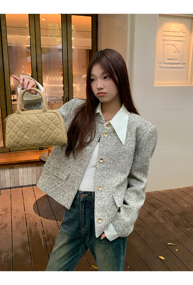Áo khoác nữ dáng ngắn kiểu sang trọng, tay dài, cổ polo, chất liệu polyester — Hoa màu xám chi tiết 35
