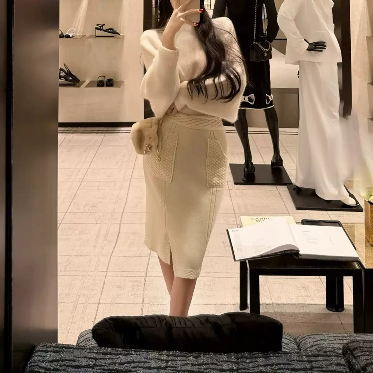 温柔松弛感口袋勾边直筒裙女秋冬新款慵懒随性软糯舒适针织半身裙