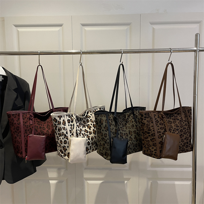 Wholesale Korean Style Leopard Print Hand-Held Tote Bag Women's Bag 2025 Autumn New Large-Capacity Shoulder Bag Trendy Armpit Mother-In-Law Bag