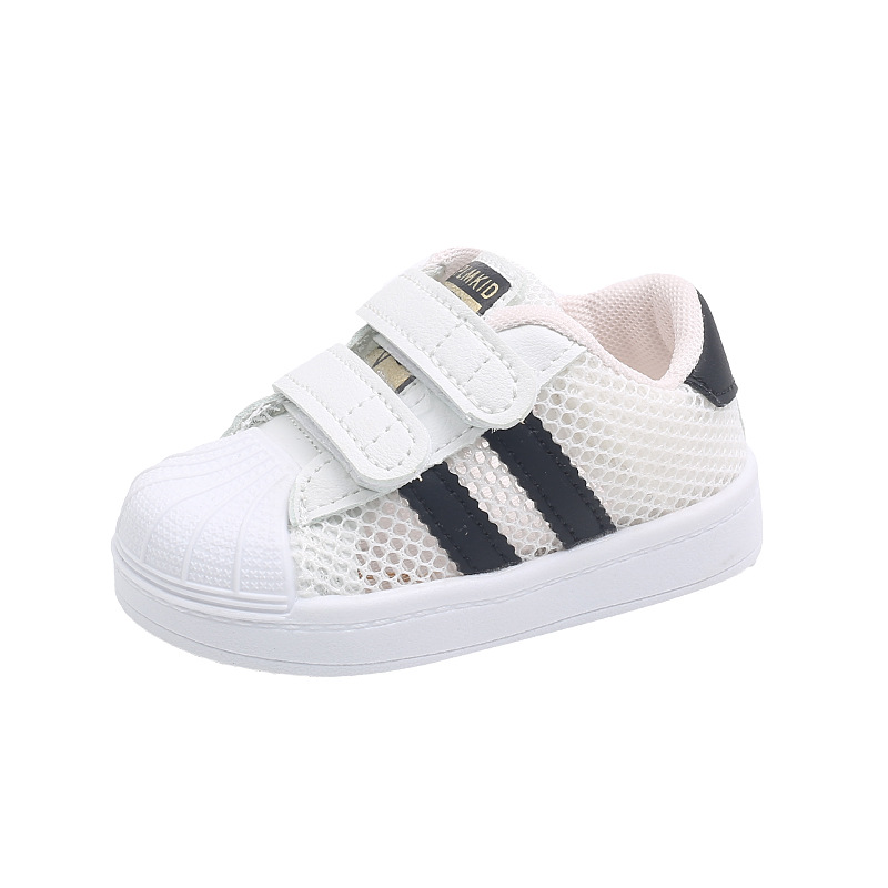 Barnbrädegalleria vit port hane och hona gående babyhacka, pring/sommar 2023 urholkad ingle meh_voghion.com