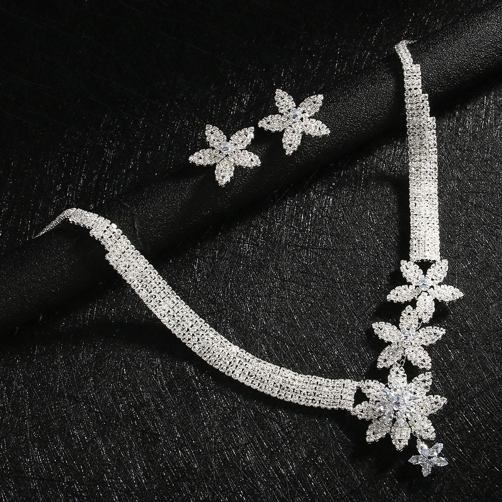 Europa y los Estados Unidos lujo ligero conjunto de pendientes de collar de diamante de alto nivel conjunto de collar de fiesta conjunto de joyería