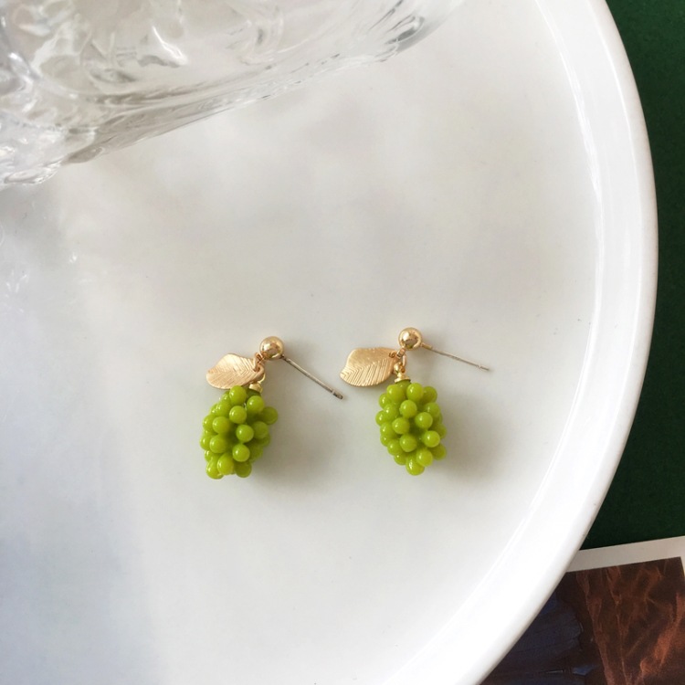 Cute Green Grape Fruit Stud Earrings display picture 3