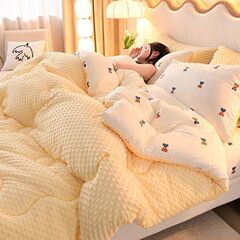 Winter Warmth & Autumn Comfort: Thick Washable Soybean Blanket with Dual-Sided Use Milk Wool Filling