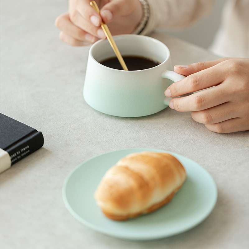 Modern Minimalist Ceramic Coffee Cup And Saucer Set_voghion.com