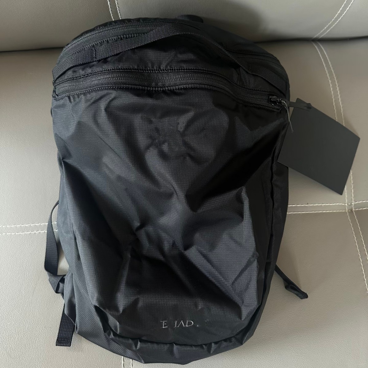 Marca de marea esqueleto de pollo 15L mochila de bordado impermeable, mochila deportiva ligera, bolsa de viaje al aire libre unisex