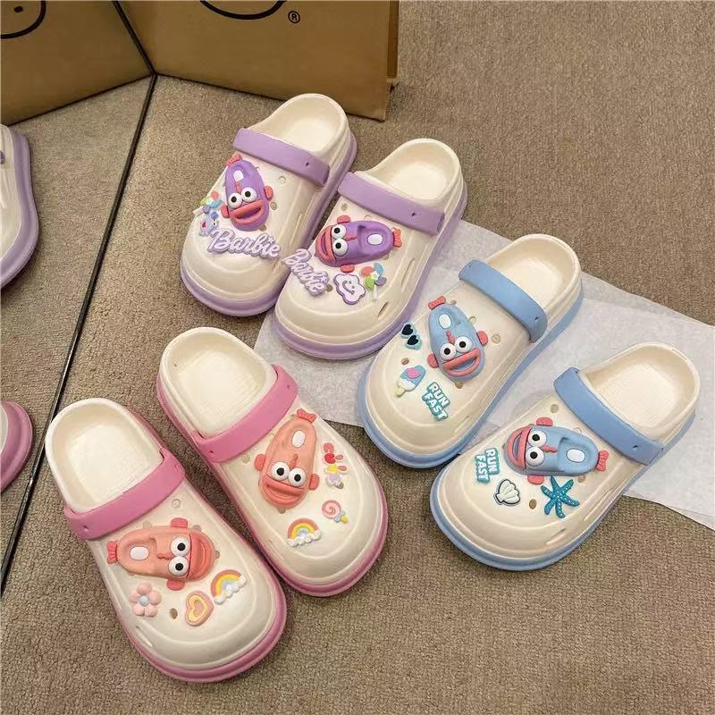 2025 new fun world cartoon hole shoes cute non-slip slippers wholesale