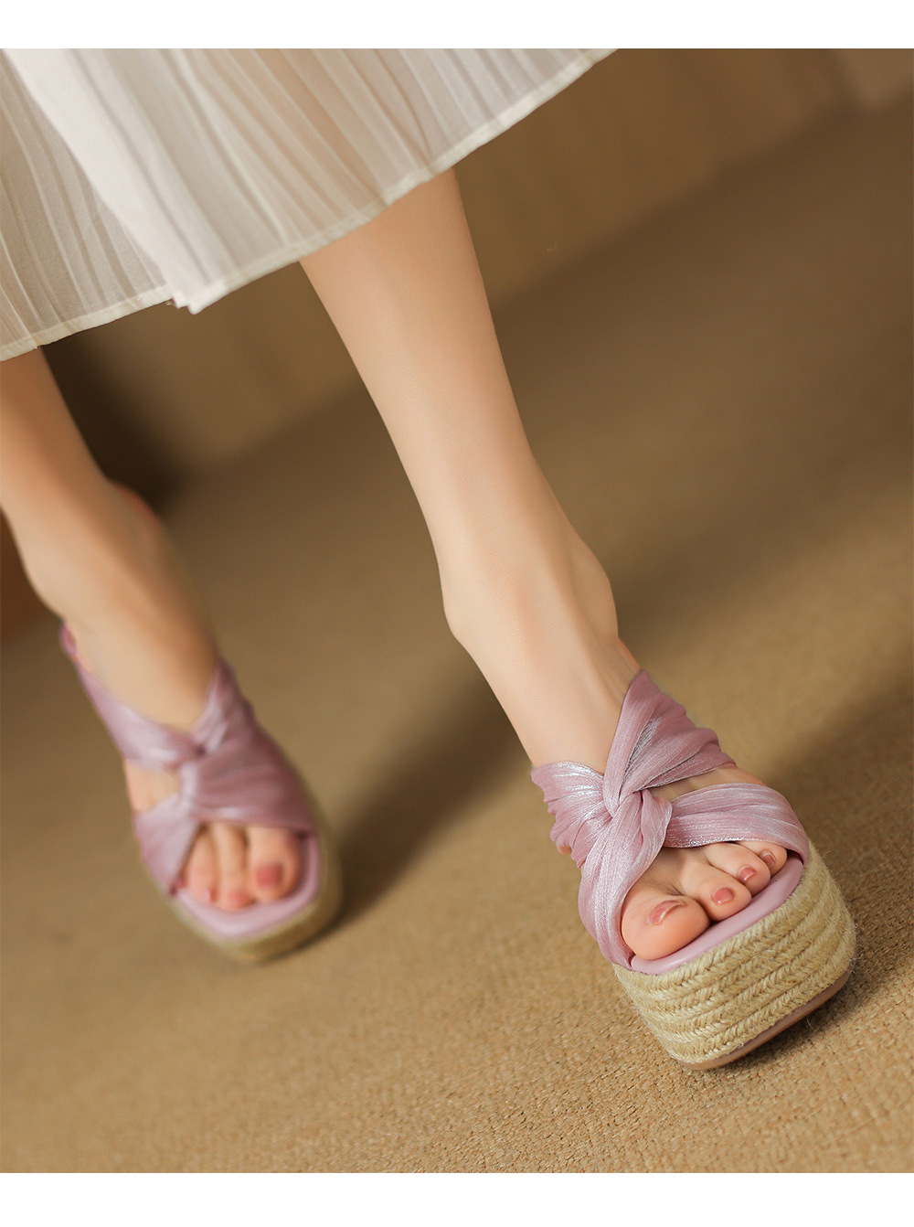 Dép sandal nữ quai chéo đế xuồng dệt rơm, hở mũi lưới, đế dày tăng chiều cao — Màu hồng, Màu trắng be, Màu xám chi tiết 6