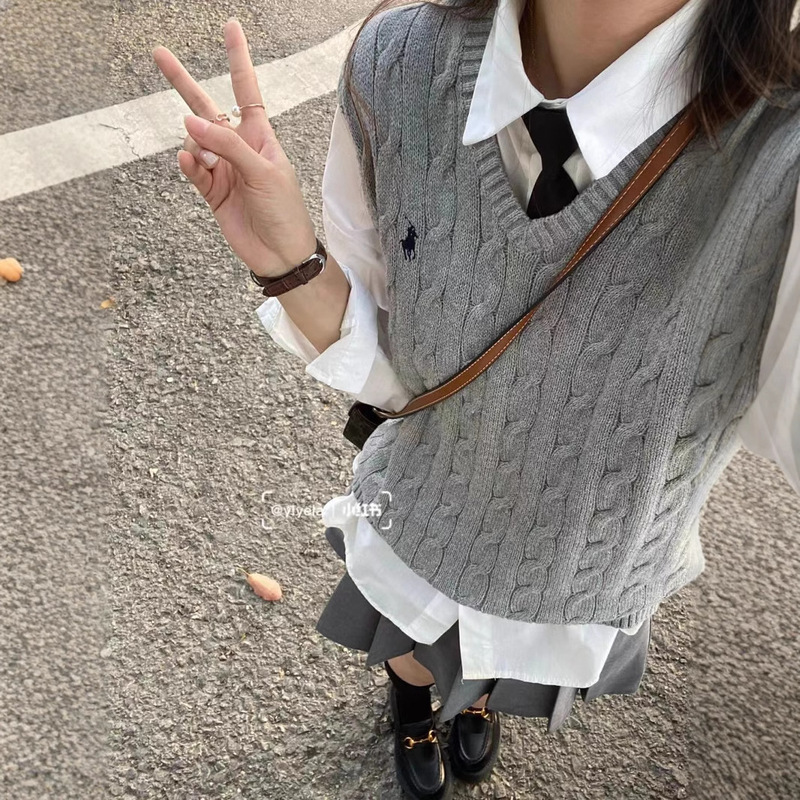 In-Stock Rl Ralph Lauren Embroidered Logo Korean-Style Slim-Fit Versatile V-Neck Knit Vest, Casual and Versatile, Available for Dropshipping