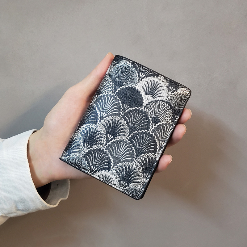 【Low Price, High Volume】New Square Brocade Wallet for Women, Short Coin Purse, 80% off Card Holders, Export Painted Chinese Style