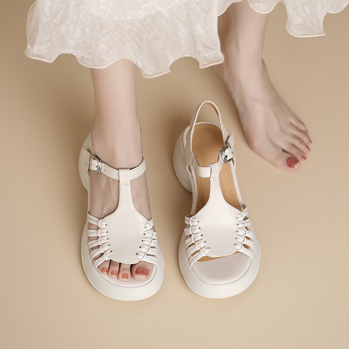 Sandal nữ đế dày quai ngang khóa chữ T dệt phong cách thể thao — đen