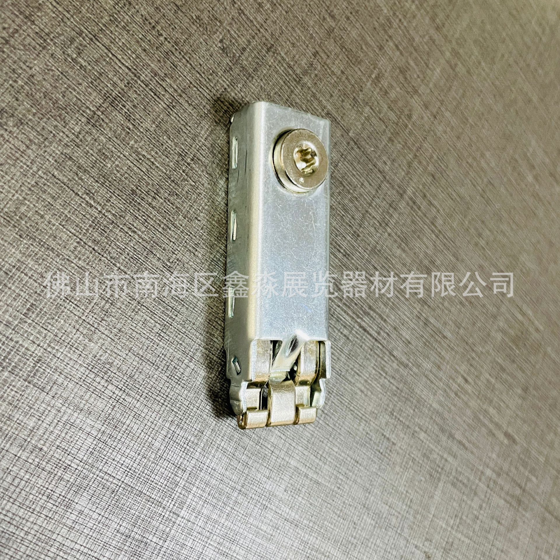 ֱ�� ����������Ƥ�� ��������� չ���� ������� ��� չ������