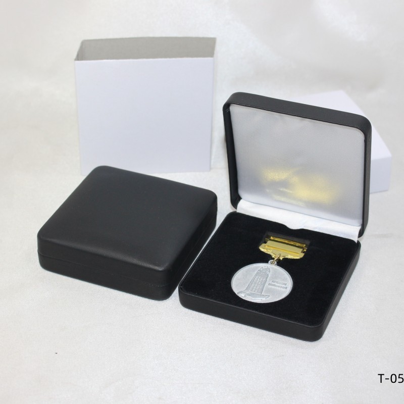 厂家直销马口铁铁盒PU皮绒布盒 奖牌盒勋章盒圆币盒铁盒金属包边