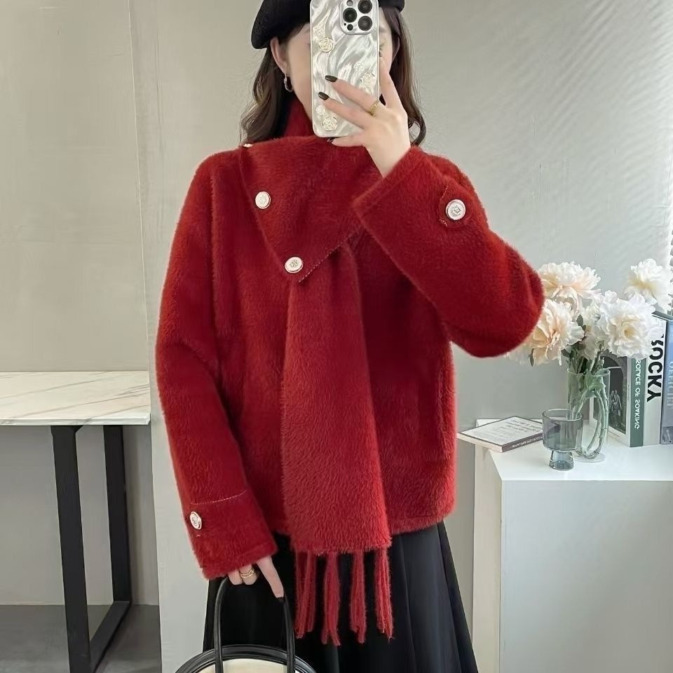 法式小香风圣诞红带围巾多巴胺毛衣外套女新款宽松加厚针织开衫