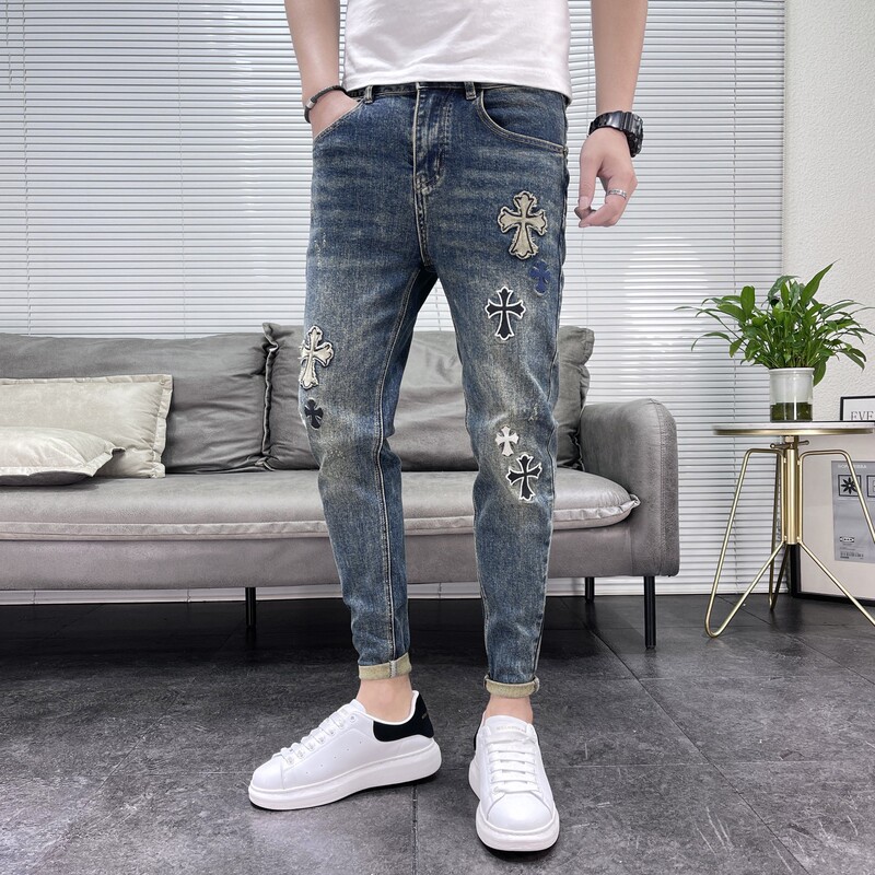 2025 Spring and Summer New Light Blue Embroidered Jeans Men's Slim Small Leg Pants Casual Trendy Easiest for Match Nine-Point Pants