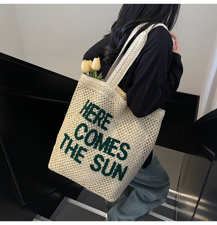 Women's Medium Straw Letter Classic Style Streetwear Weave Square Zipper Straw Bag display picture 6