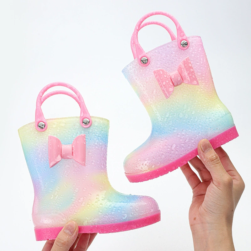 Трансграничные интернет-магазины Портативные детские резиновые сапоги из цветочной ткани Радуга Резиновая обувь с накладкой для мальчиков и девочек Детский дождь в наличии