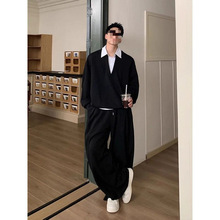 �nϵ���ﴩ��һ�����r���I�كɼ��l�´������e�����lѝ�\�����b��