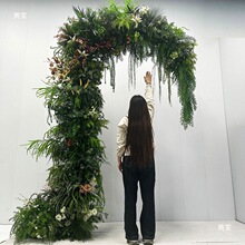 芦荀草橱窗造景绿植商场美陈婚庆宴席装饰芦荀草垂吊拱门成品