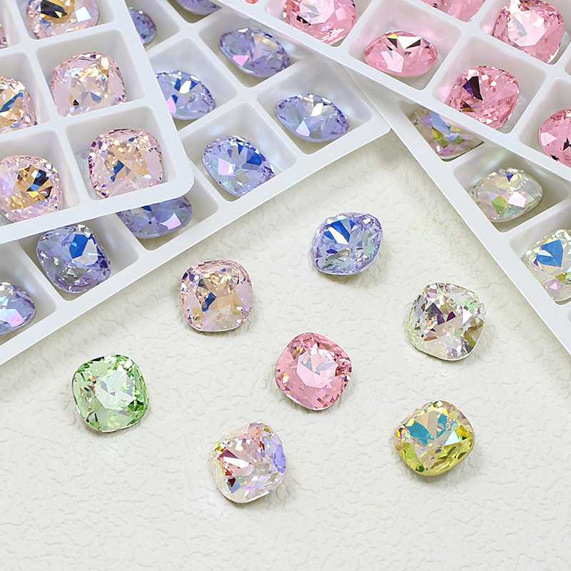 Dongzhou Crystal 6*6 Fat Square Diamond Flashing High Quality K9 Pointed Bottom Glass Diamond Square Round Corner Nail Art Diamond Jewelry Wholesale