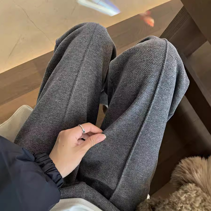 Demi-season trousers