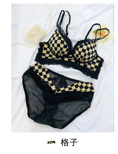 Entidad Venta caliente pequeño pecho AA engrosada ropa interior ajustable cómodo traje inalámbrico profundo V lado reunidos sujetador