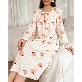 珊瑚绒睡衣女秋冬新款欧美睡裙甜美方领加厚保暖毛茸茸家居服睡袍