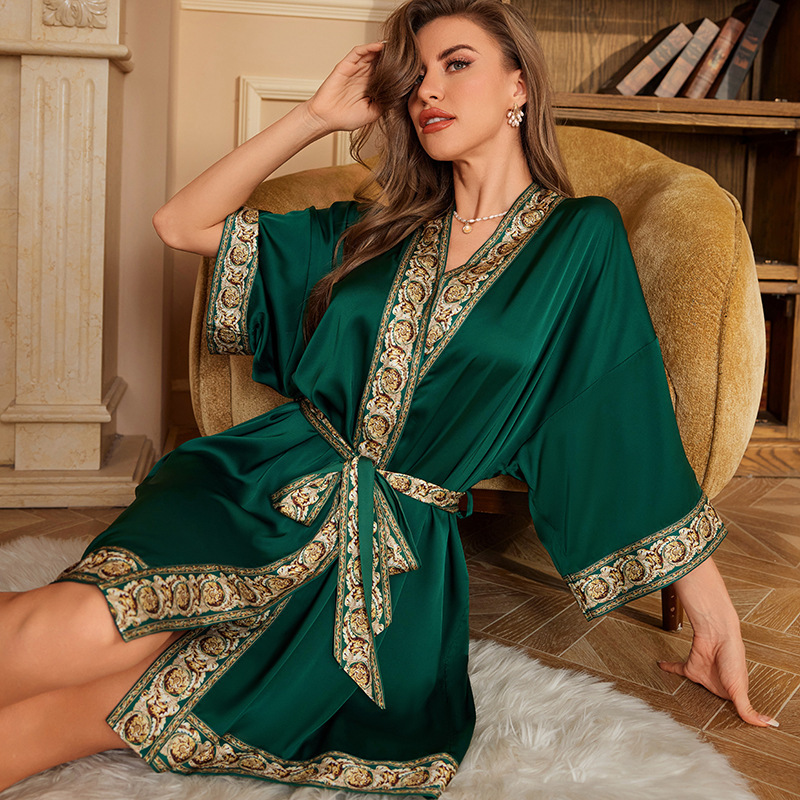 Yaoting verano nuevo estilo elegante retro nuevo estilo camisón chino mujer lujo noble casa bata de baño de satén 3370