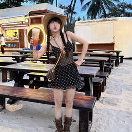 2026新款纯欲黑色波点镂空吊带泳衣两件套时尚性感比基尼女海边度