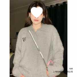 2026新款秋冬宽松复古软糯v领毛衣女慵懒风外穿设计感小众针织衫