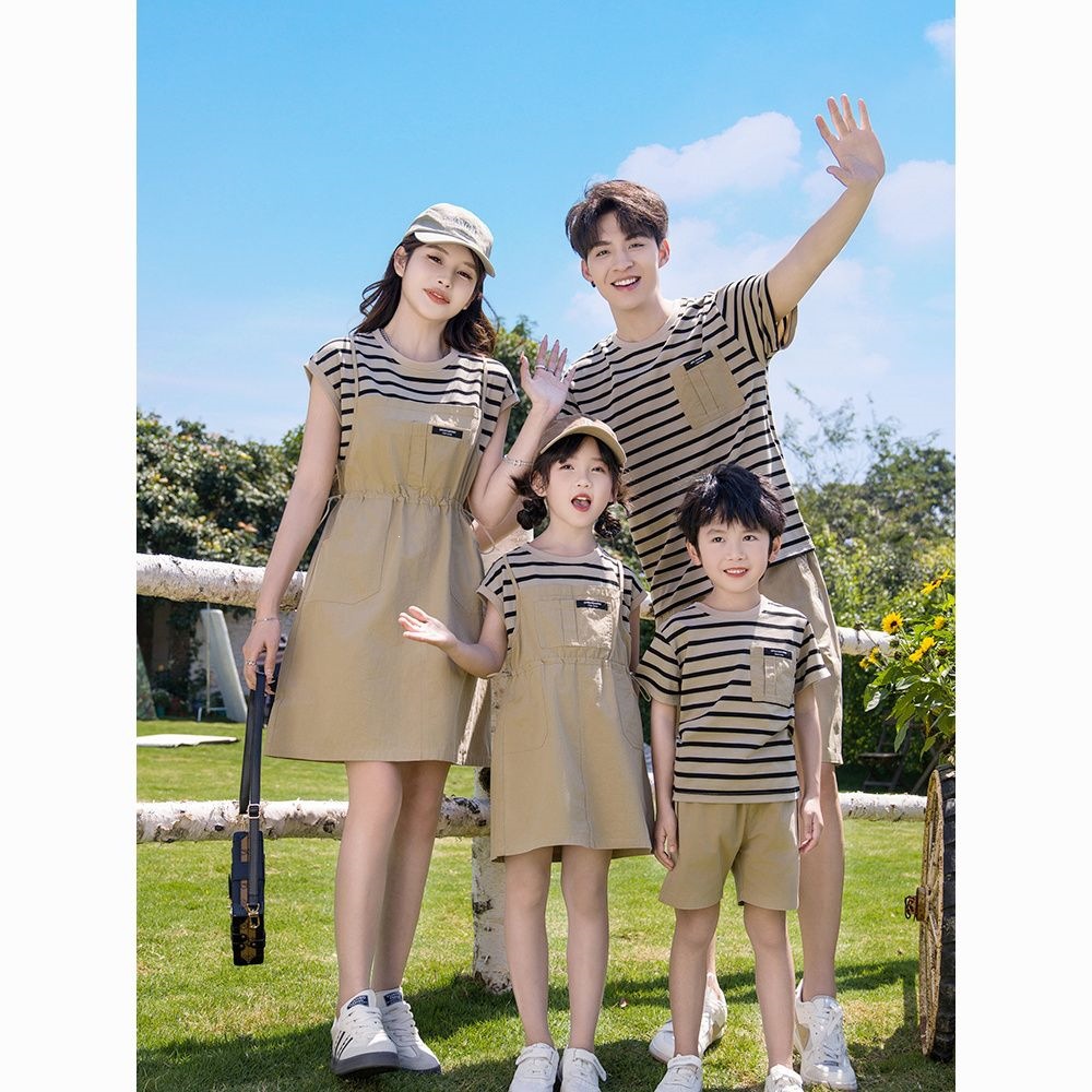 2024 Summer Family Matching Outfits for Three or Four People: Tie-Dye Sets, Stylish Short-Sleeve T-Shirts for Travel and Vacation
