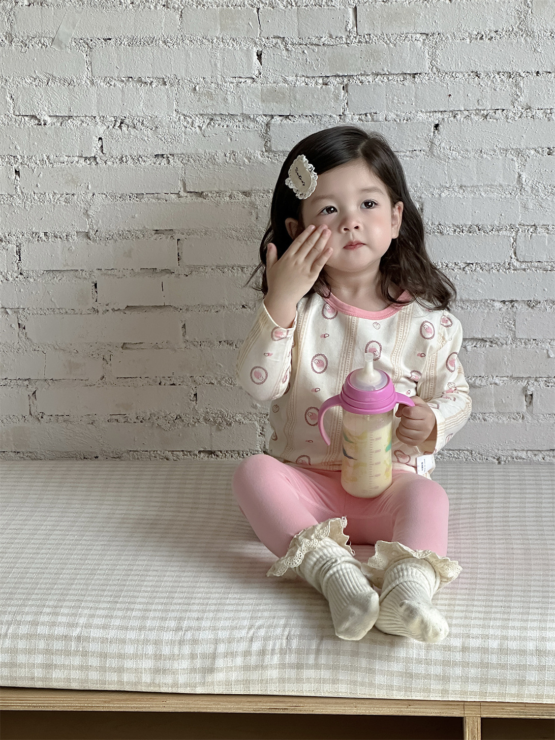 Pajamas para niños en el hogar set2025 ropa de otoño ropa infantil coreana ropa doméstica de niñas dos piezas de ropa de otoño bebé