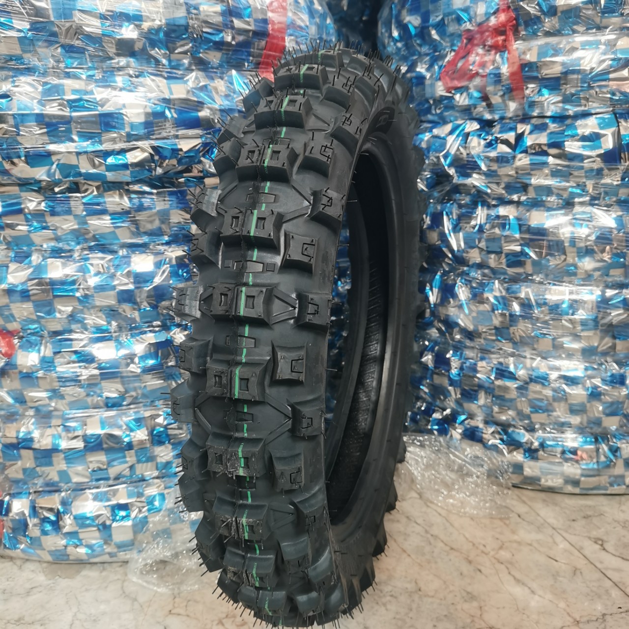 Factory Direct Delivery Off-Road Motorcycle Tire 110/90-16 Mountain Tread Deepened Outer Tire