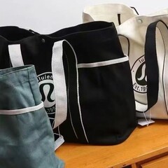 ルルレモン Lululemon キャンバスバッグ デイリートートバッグ レディース ショルダー 20L 大容量 マルチポケット トラベルハンドバッグ