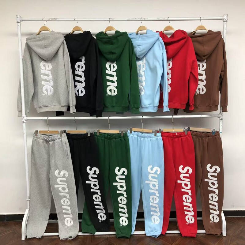 Supreme x Dickies collaboration collection: printed hooded long-sleeve sweatshirt