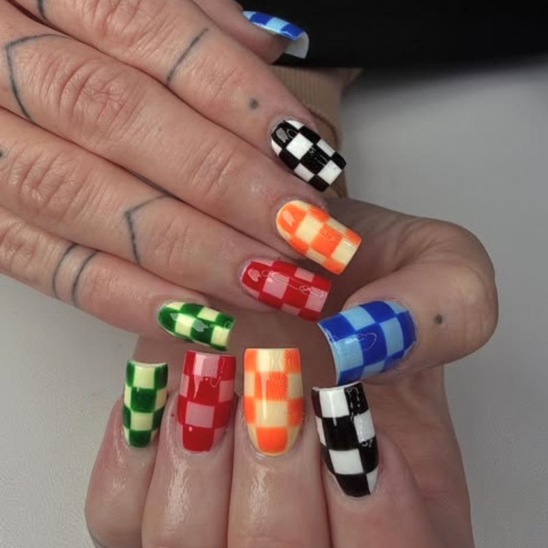 Green, white, and orange multi-color checkered press-on nails, medium-long almond-shaped manicure, fresh, retro, simple, detachable fake nails Green, white, and orange multi-color checkered press-on nails, medium-long almond-shaped manicure, fresh, retro, simple, detachable fake nails