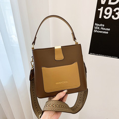 High-end Women's Bags 2024 New Model Foreign Trade Women's Bags Simple Large Capacity Casual Bucket Bag Wide Shoulder Strap Crossbody Bag
