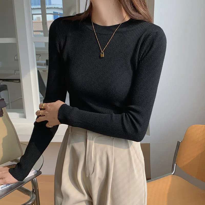Knitted sweater women's new 2022 hot style bottled shirt in spring and autumn