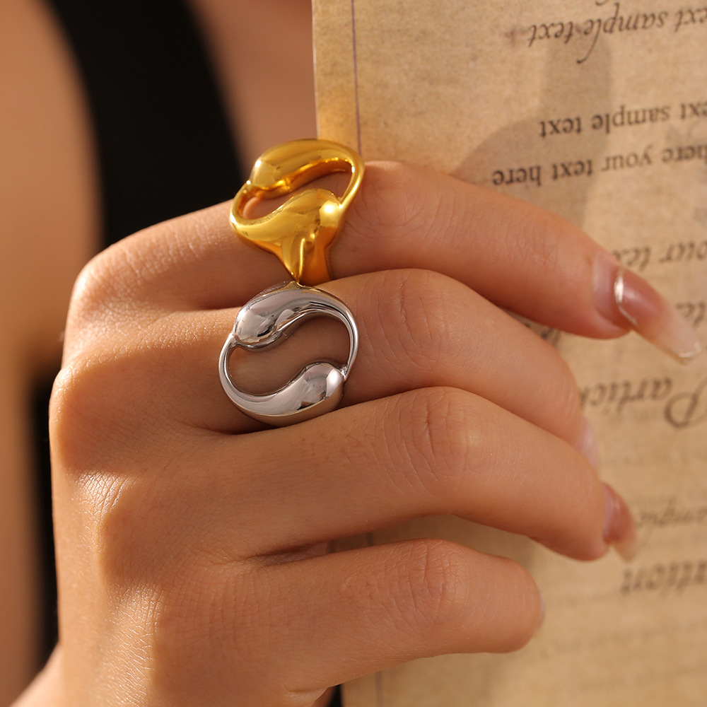 Anello da donna versatile personalizzato con doppia goccia circolare cava in acciaio al titanio, resistente allo sbiadimento_voghion.com