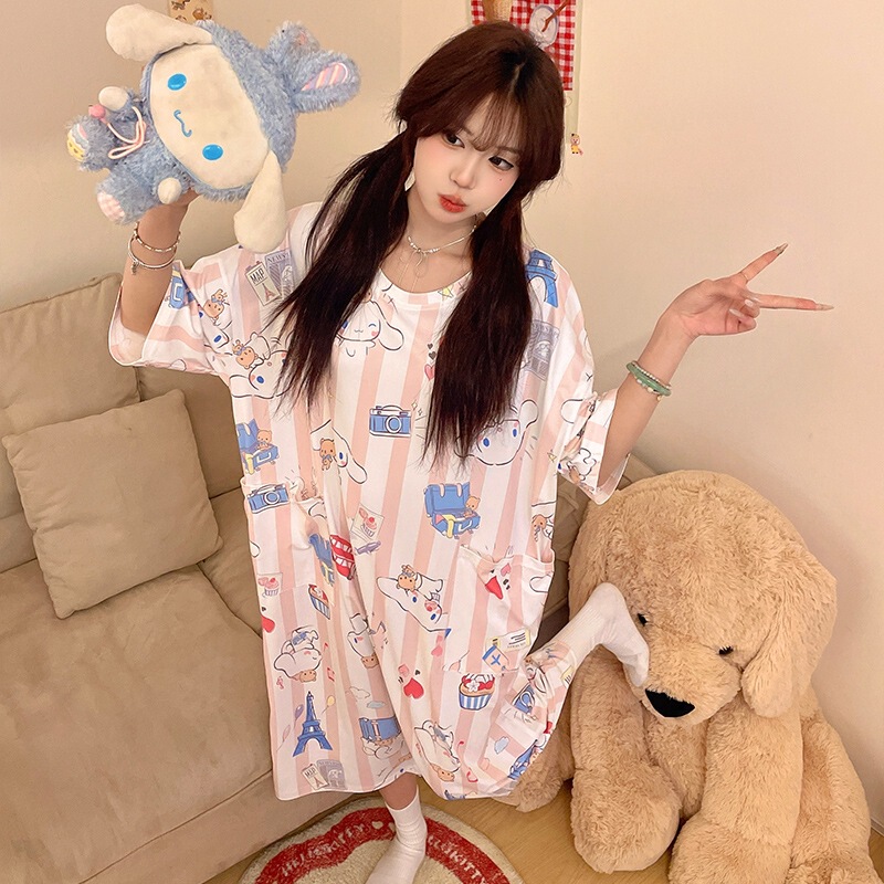 In-Stock Xiaohongshu Cool Ice Silk Long Nightgown Plus Size 150kg Women's Summer Sleepwear for Plus-Size Women, Loose Fit, Slimming Effect In-Stock Xiaohongshu Cool Ice Silk Long Nightgown Plus Size 150kg Women's Summer Sleepwear for Plus-Size Women, Loose Fit, Slimming Effect