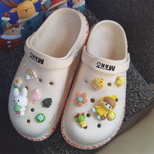 New dark black white dog soft rubber doll hole shoe shoe flower Lolita three-dimensional cartoon bear rabbit shoe buckle