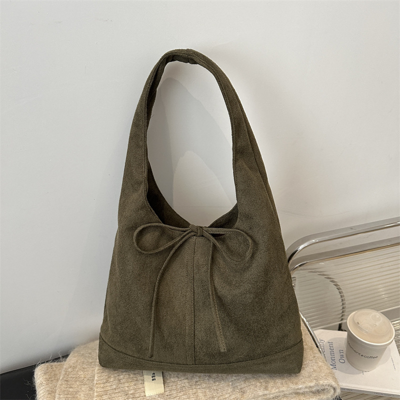 Bajo las axilas de moda retro bolsas de mano para mujeres 2025 primavera nueva moda versátil gran capacidad bolsas de hombro para trabajar
