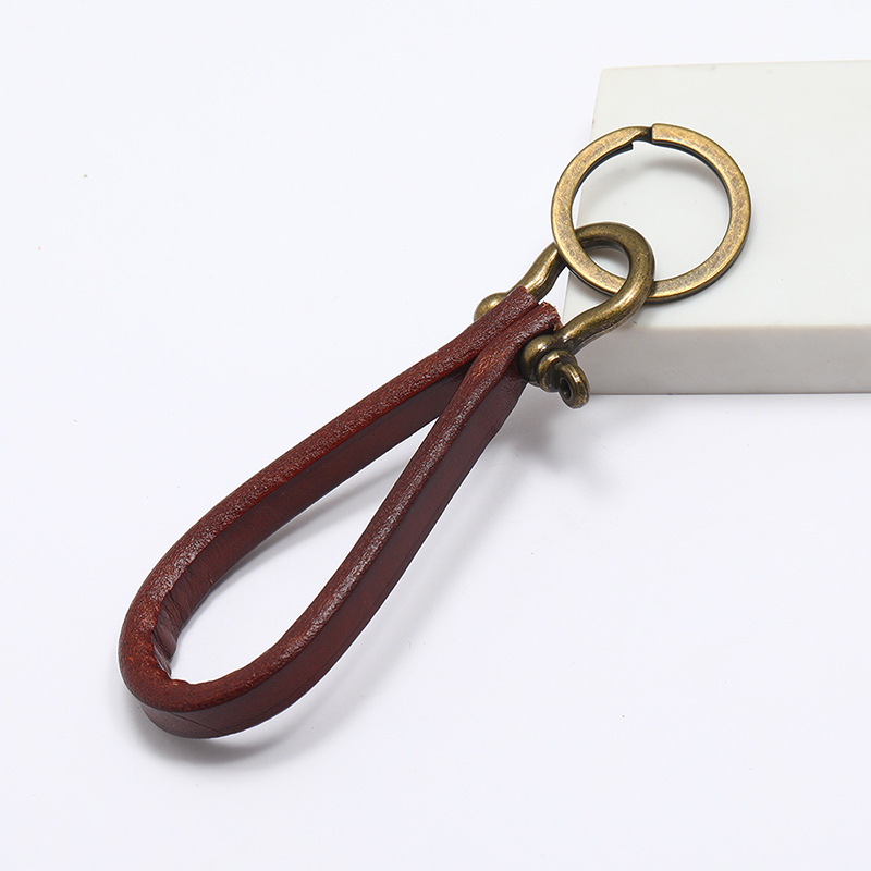 Simple Personality Handmade Vintage Leather Keychain Creative Horseshoe Buckle Car Key Pendant display picture 3