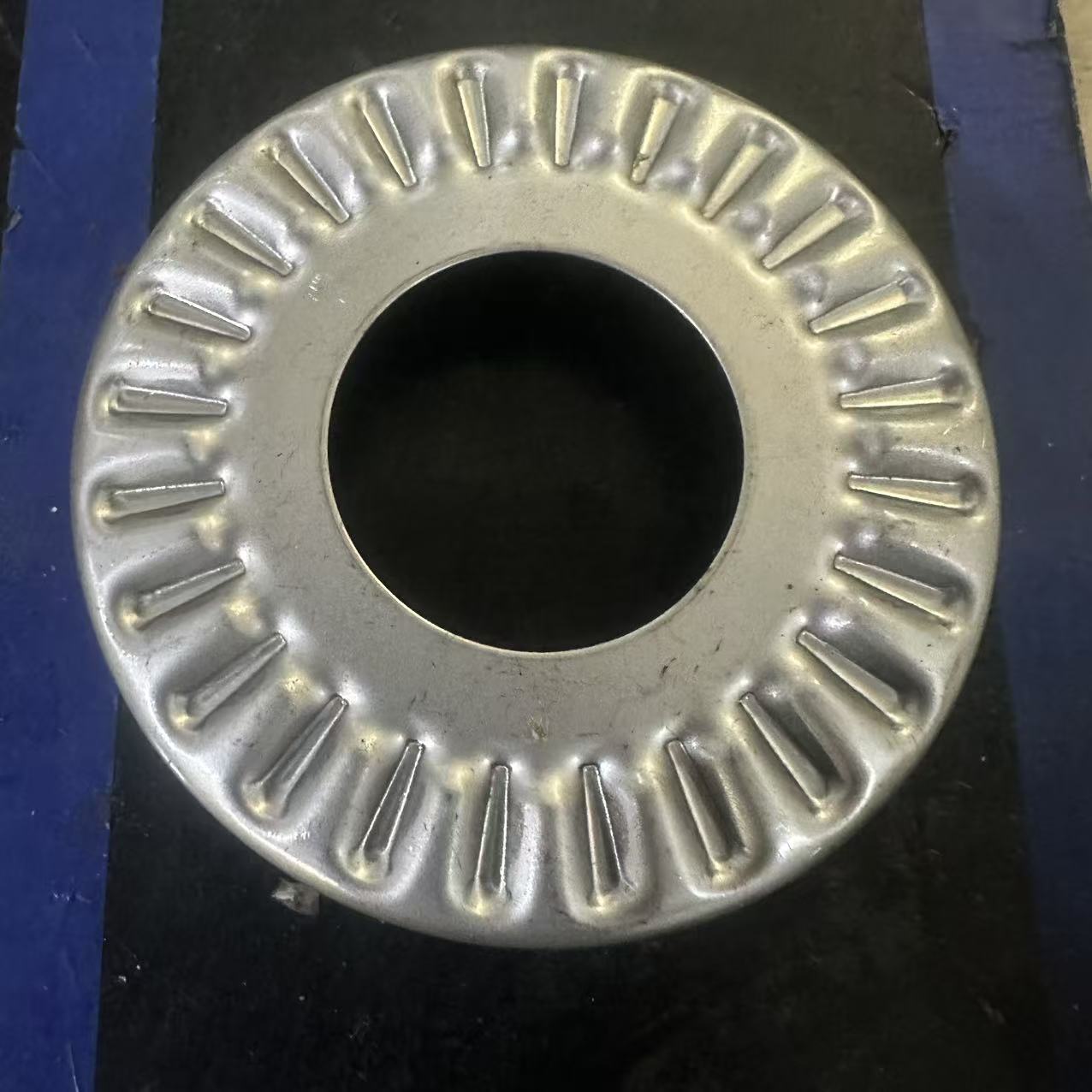 ���������ѹ�������޹�˾רҵ����������ѹ�� ��ɴƬ �Ǳ����